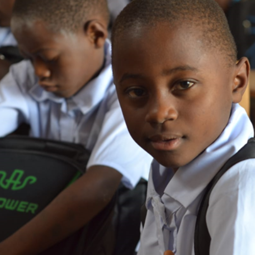 Education : Distribution des fournitures scolaires